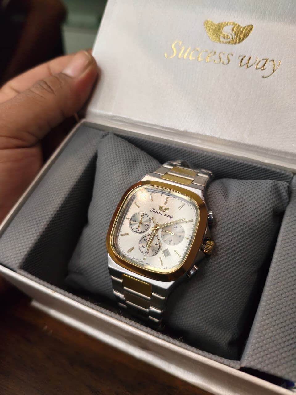 Success Way Two-Tone Men's Quartz Watch | Premium Stainless Steel