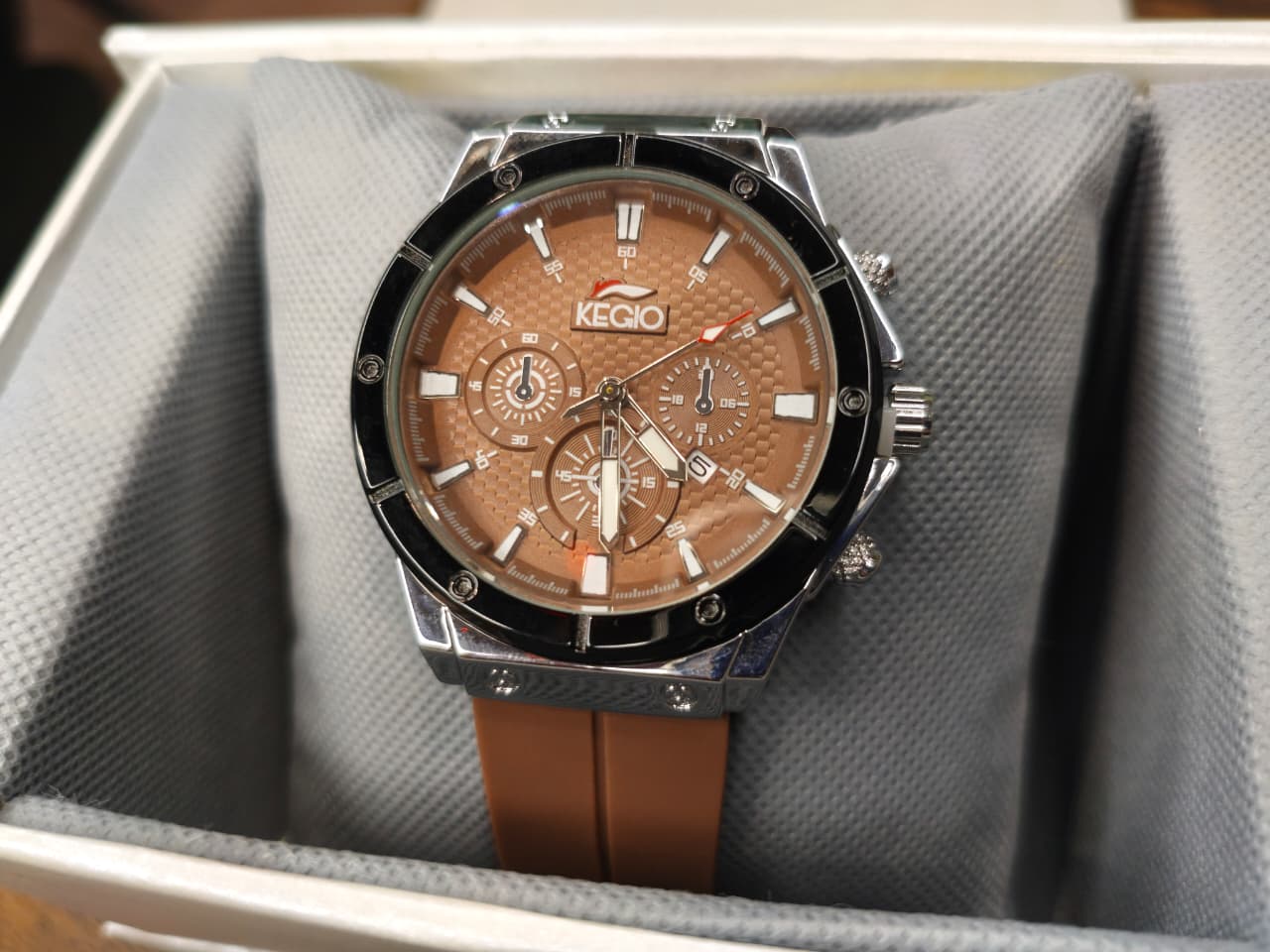 KEGIO Brown Dial Men's Quartz Watch | Premium Silicone Strap | Magnetic Lock